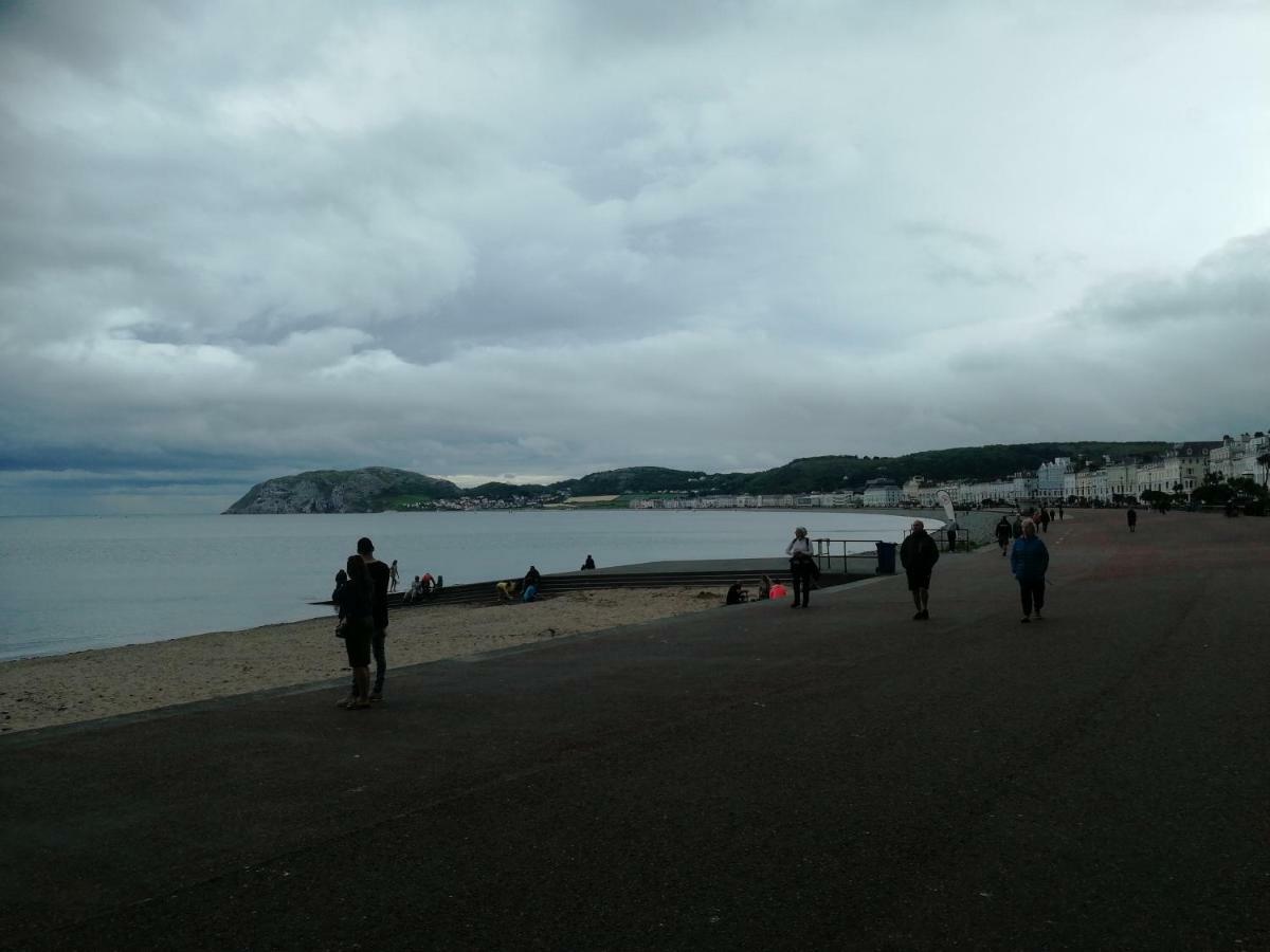 Overton Villa Hotel Llandudno Exterior foto
